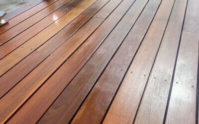 Warning! Don’t even think of sealing a deck for the first time before reading this…