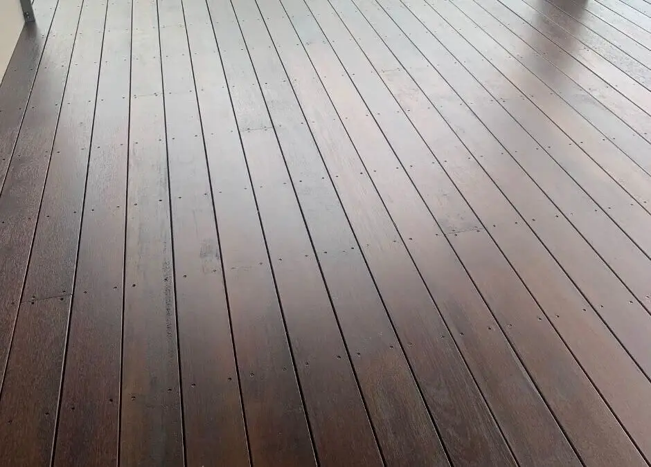 4 Expert Ways to Stain a Deck Quickly…