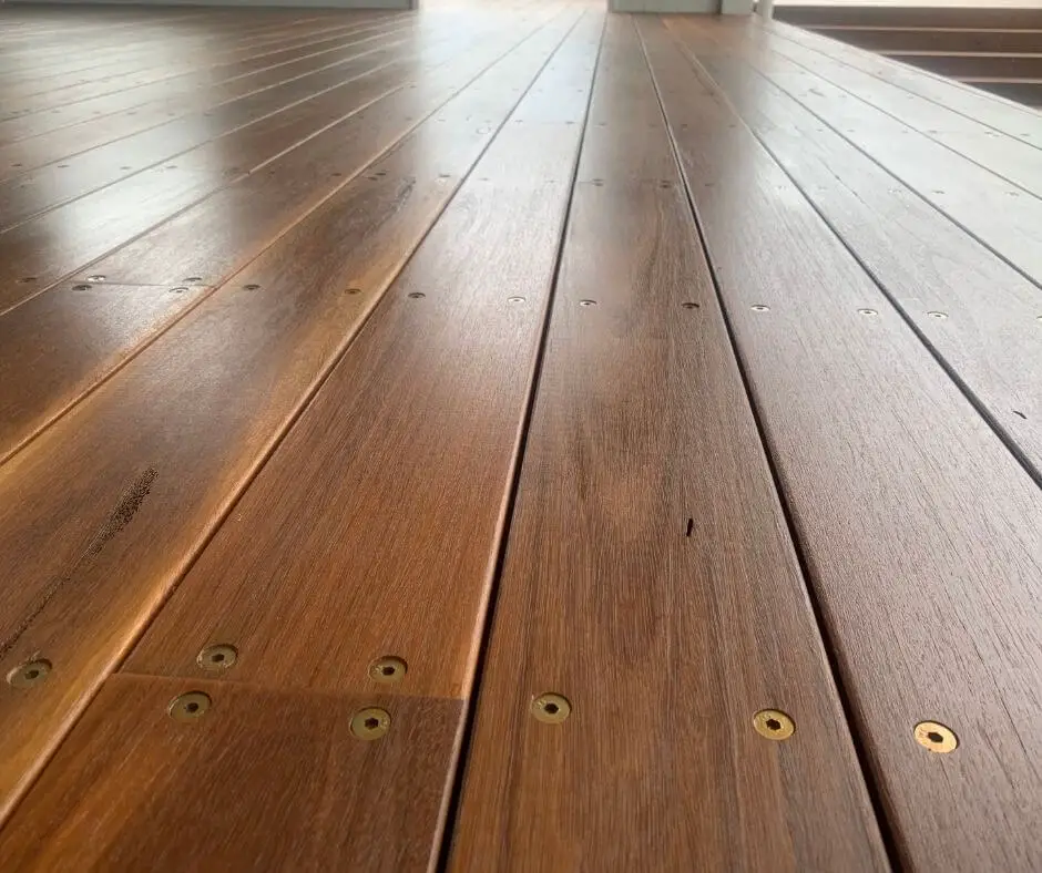Stain a deck without a roller