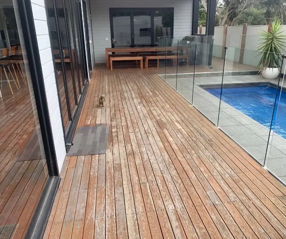 How to restain a deck