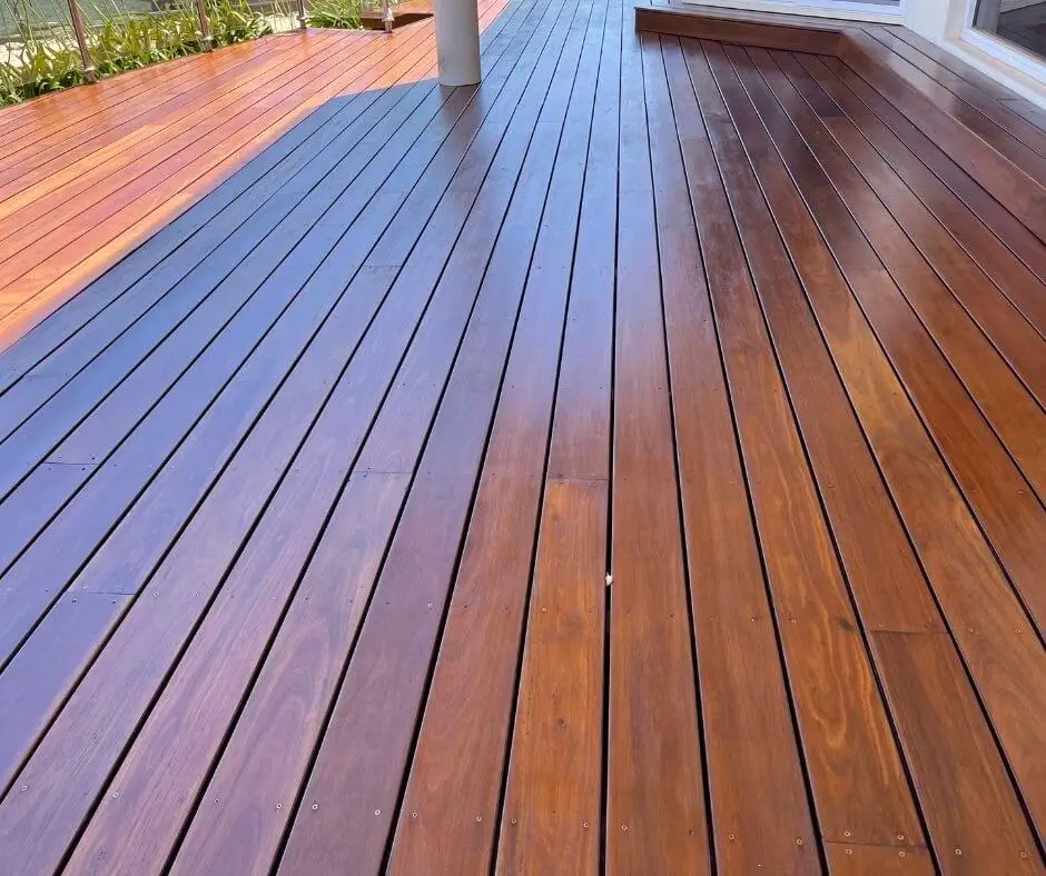 Deck with H2Oil