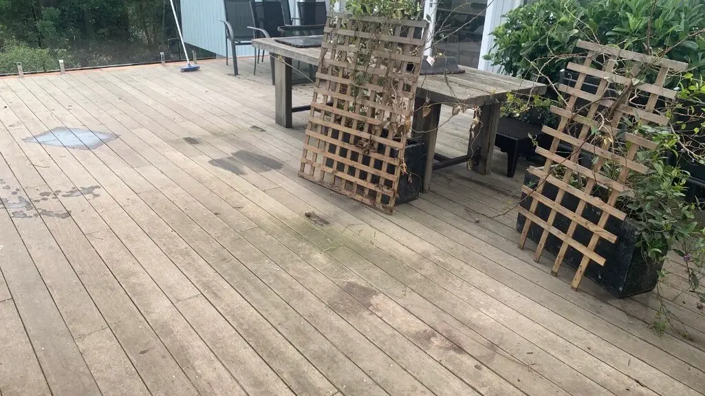 Remove furniture to do deck maintenance