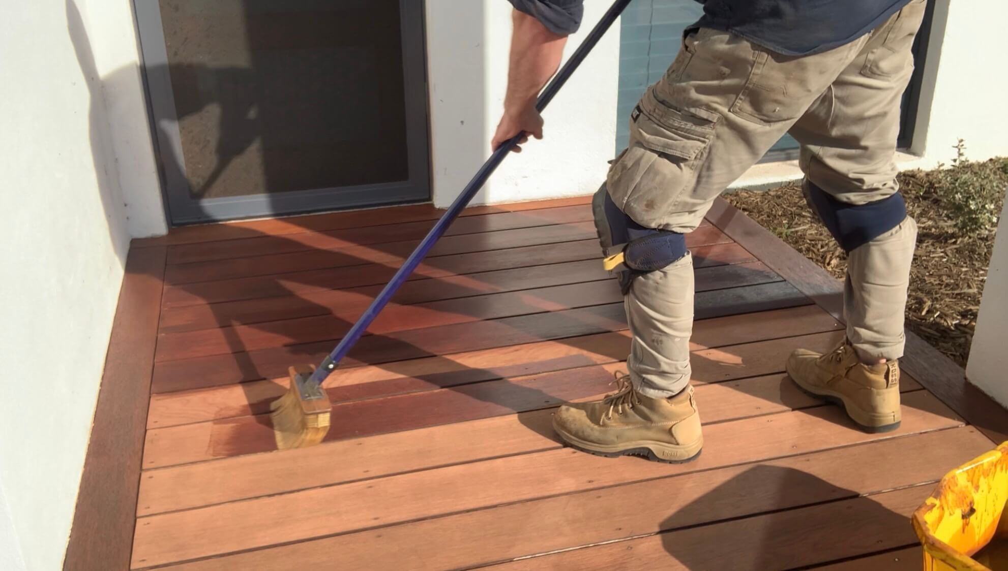 How to stain a deck How to stain a deck